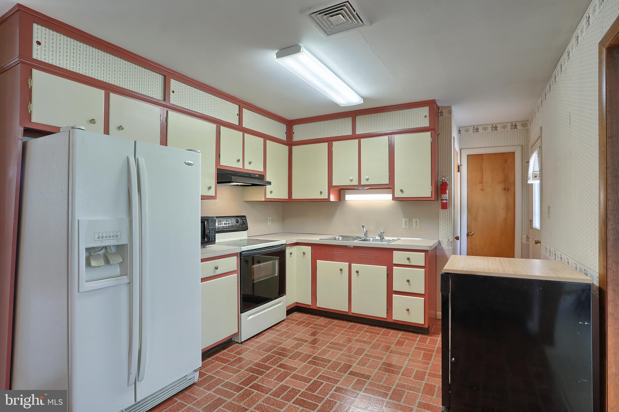 809 East Evergreen Road Lebanon, PA 17042 - Photo 11 of 48 Gallery Image 11