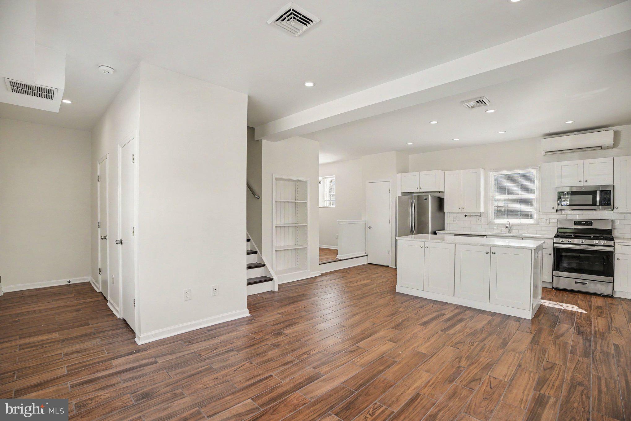 812 Darby Road Havertown, PA 19083 - Photo 5 of 26 Gallery Image 5