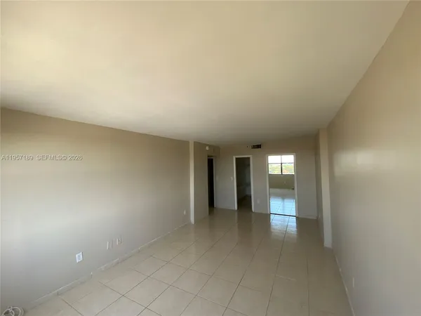 $2,350 | 1470 Northeast 123rd Street, Unit A1016, North Miami, FL 33161