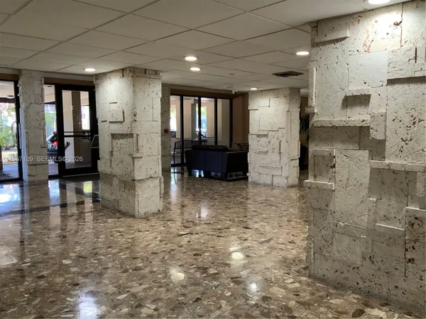 $2,350 | 1470 Northeast 123rd Street, Unit A1016, North Miami, FL 33161