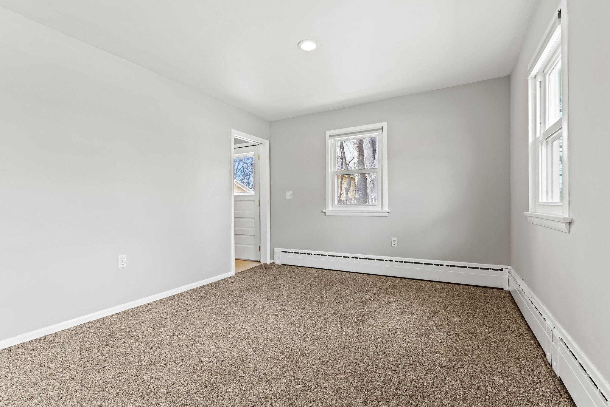 2418 4 Mile Road Northwest Grand Rapids, MI 49544 - Photo 11 of 45 11-web-or-mls-033