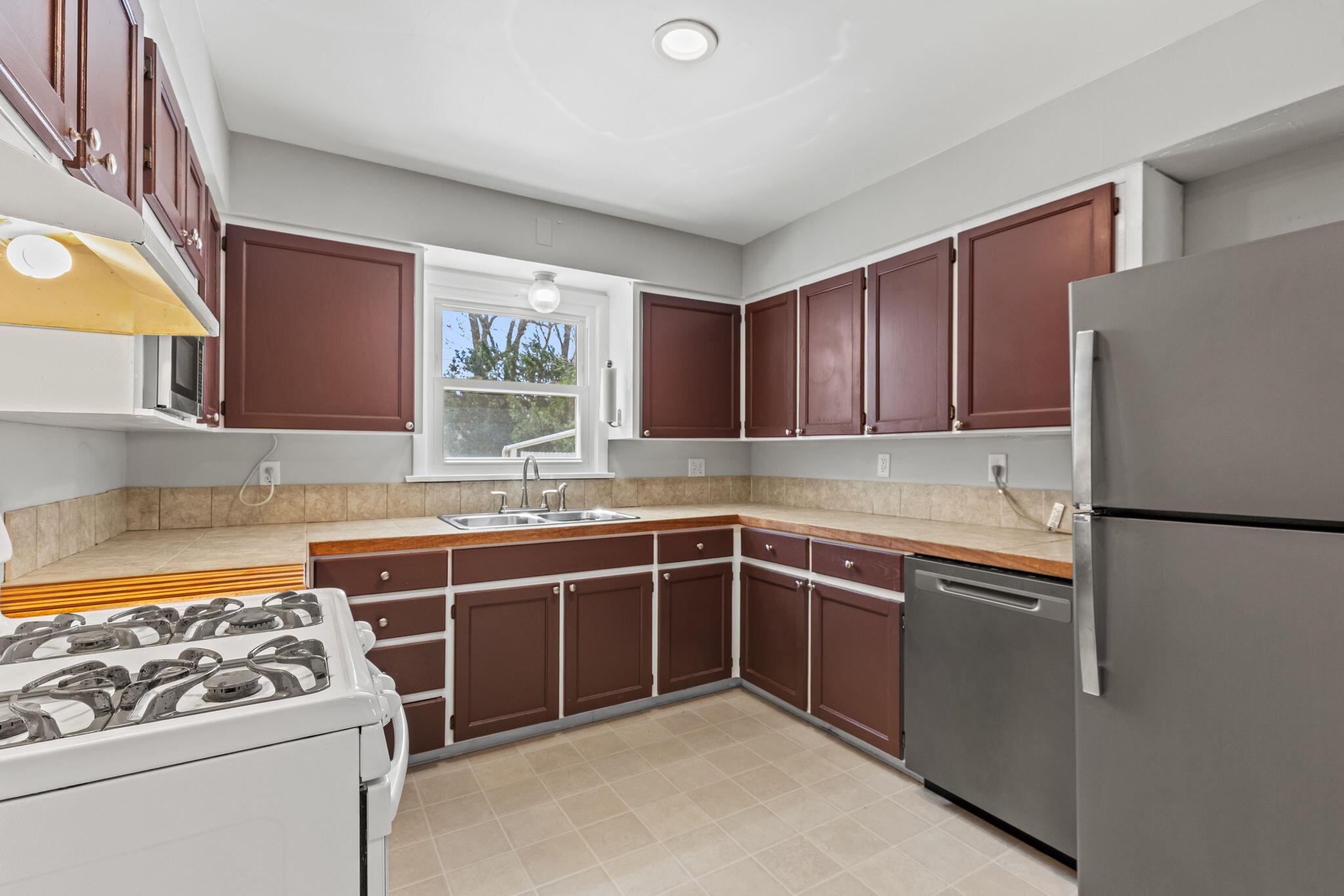 2418 4 Mile Road Northwest Grand Rapids, MI 49544 - Photo 14 of 45 14-web-or-mls-042