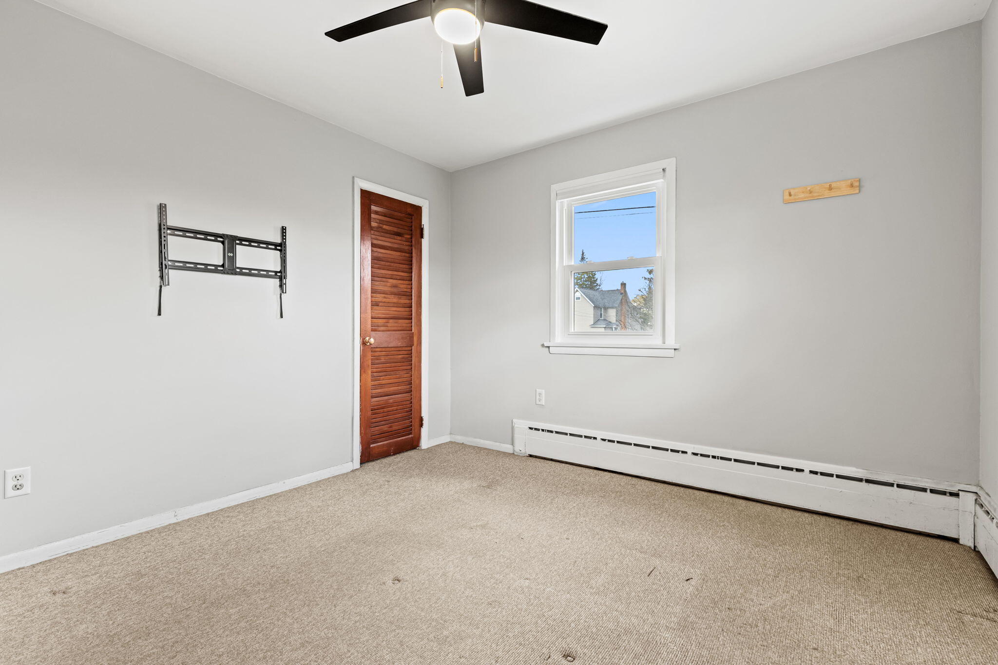 2418 4 Mile Road Northwest Grand Rapids, MI 49544 - Photo 29 of 45 29-web-or-mls-087