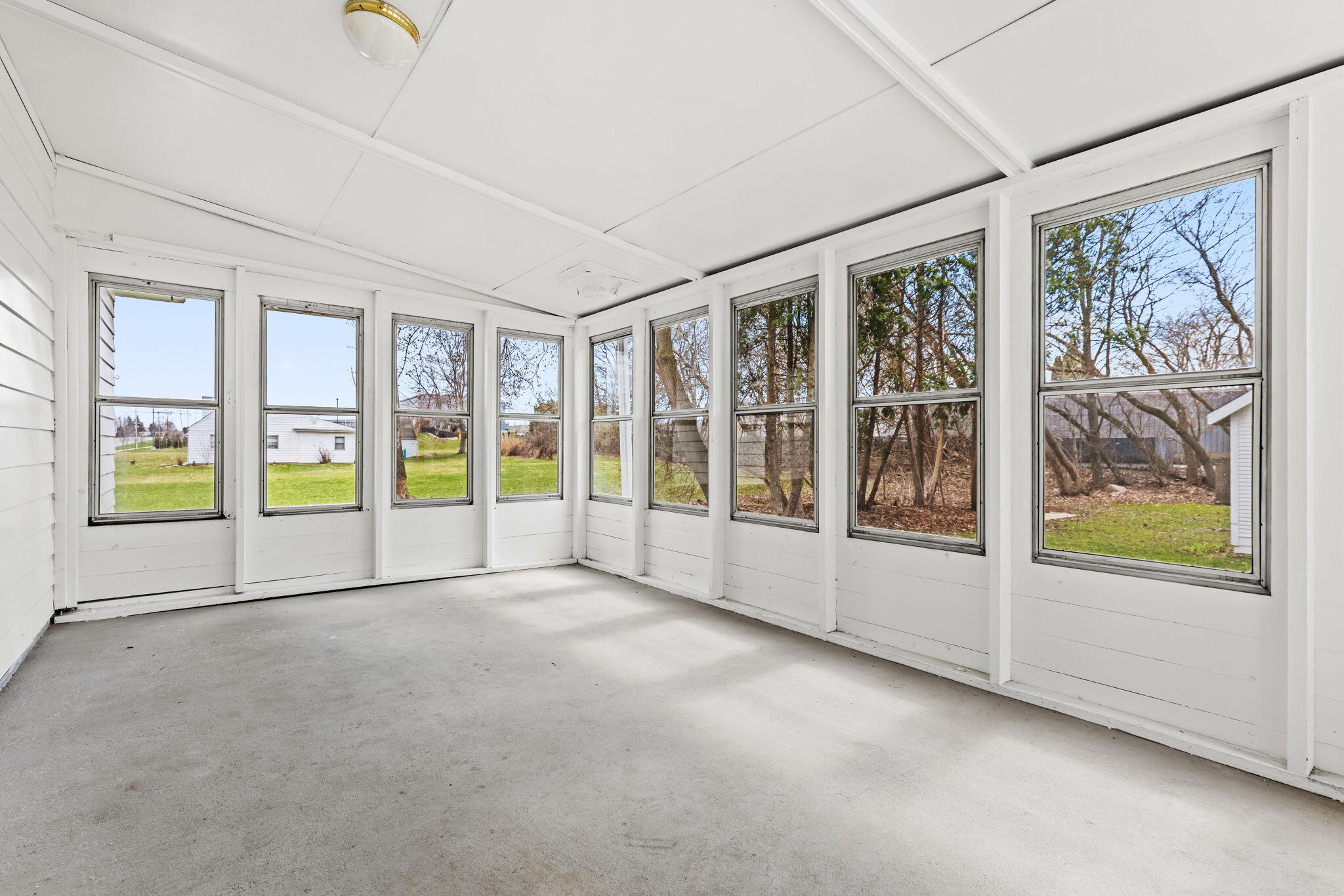 2418 4 Mile Road Northwest Grand Rapids, MI 49544 - Photo 31 of 45 31-web-or-mls-105