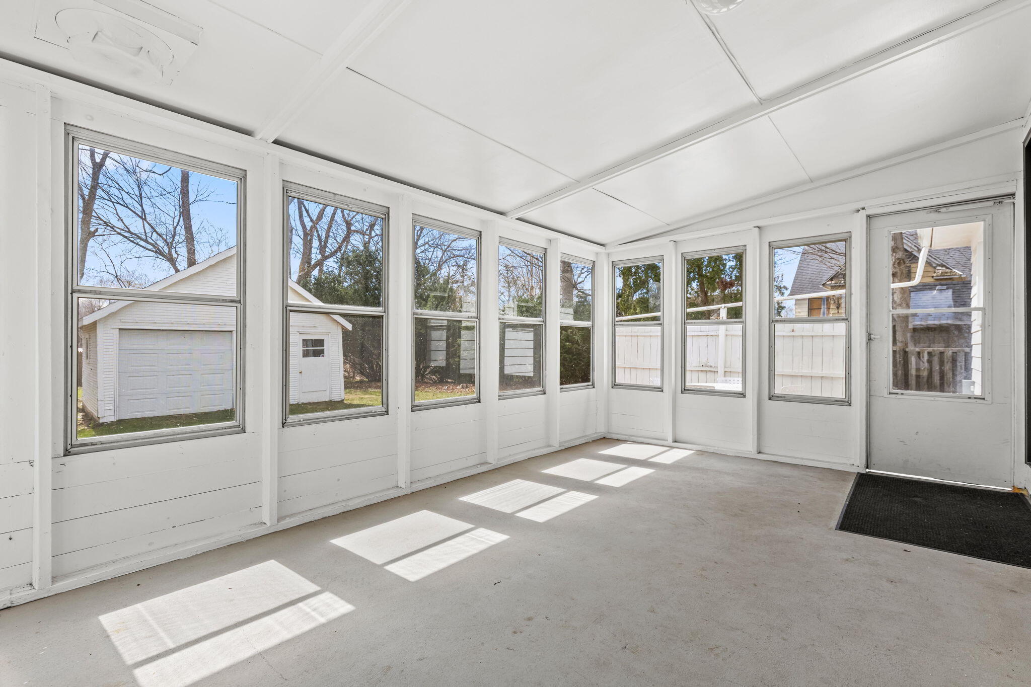 2418 4 Mile Road Northwest Grand Rapids, MI 49544 - Photo 33 of 45 33-web-or-mls-111