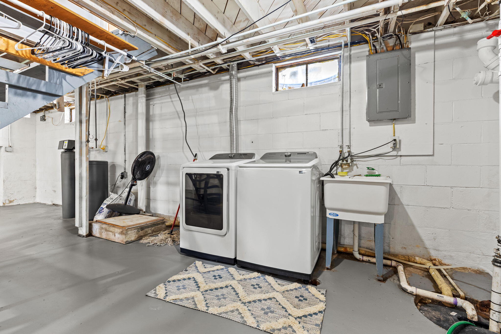 2418 4 Mile Road Northwest Grand Rapids, MI 49544 - Photo 35 of 45 35-web-or-mls-096