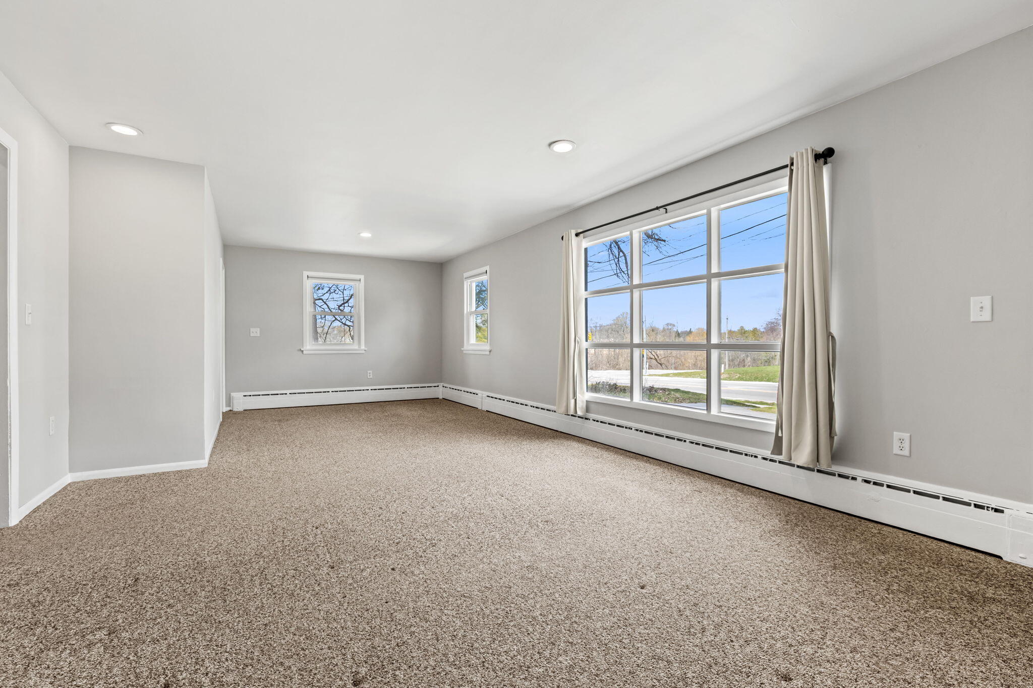 2418 4 Mile Road Northwest Grand Rapids, MI 49544 - Photo 6 of 45 6-web-or-mls-018