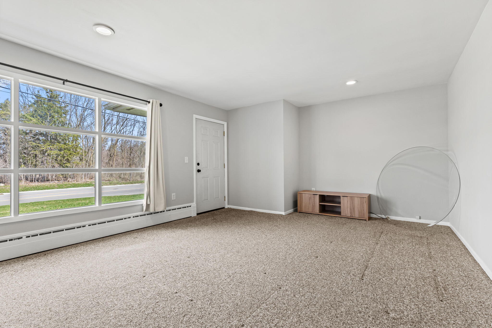 2418 4 Mile Road Northwest Grand Rapids, MI 49544 - Photo 9 of 45 9-web-or-mls-027