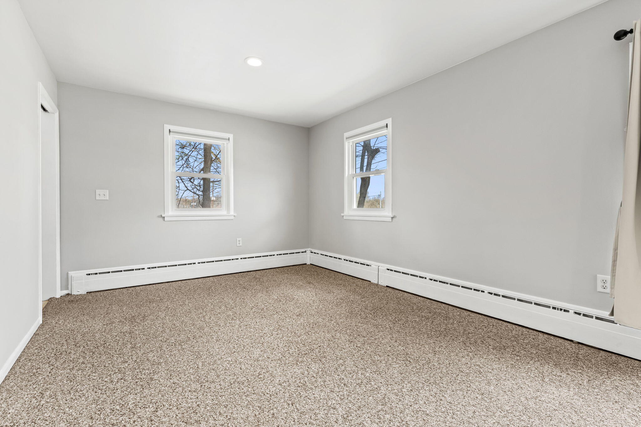 2418 4 Mile Road Northwest Grand Rapids, MI 49544 - Photo 10 of 45 10-web-or-mls-030