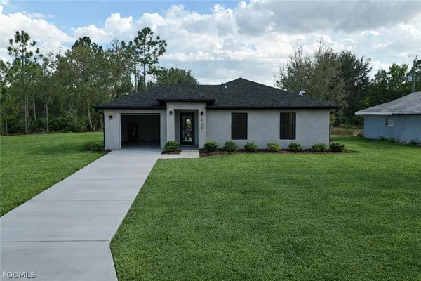 $260,000 | 27487 Sunset Drive, Punta Gorda, FL 33955
