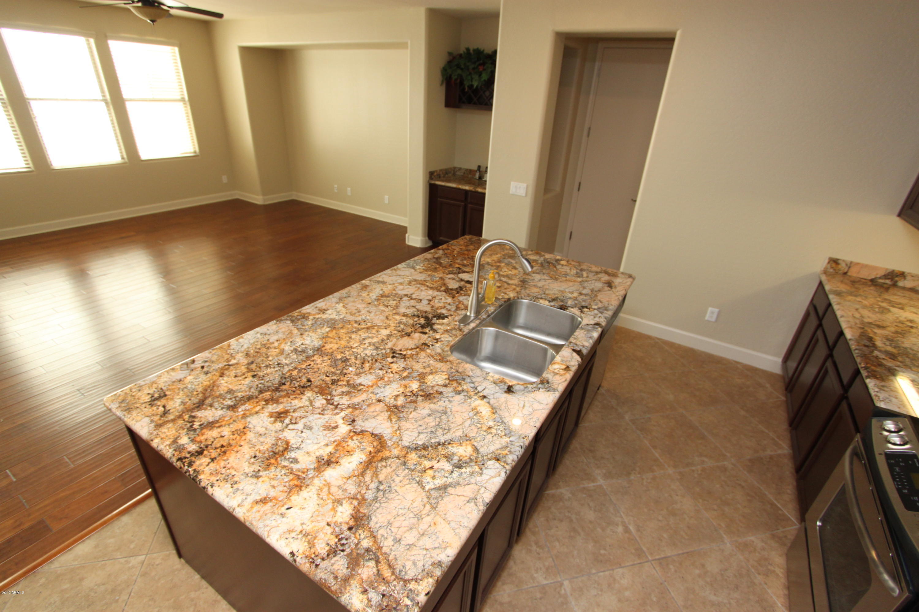 1327 South Martingale Road Gilbert, AZ 85296 - Photo 13 of 39 Martingale 358