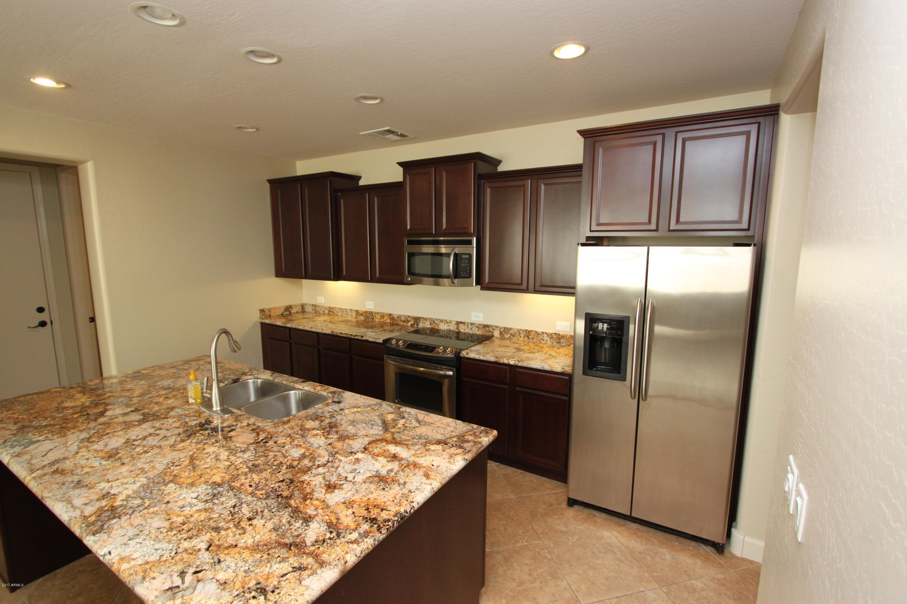 1327 South Martingale Road Gilbert, AZ 85296 - Photo 7 of 39 Martingale 352