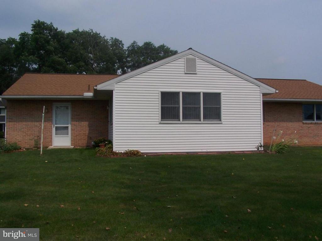 394 Oaklyn Road Lebanon, PA 17042 - Photo 2 of 14 Gallery Image 2