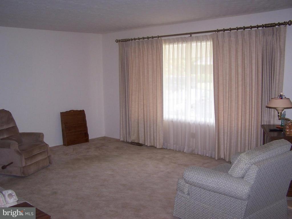 394 Oaklyn Road Lebanon, PA 17042 - Photo 5 of 14 Gallery Image 5