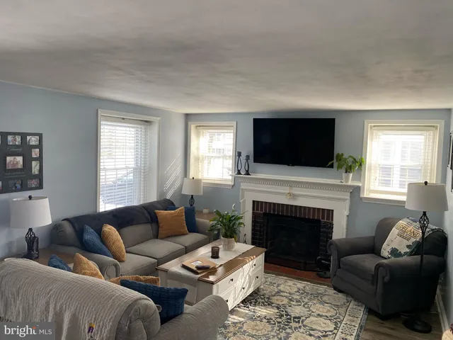 $539,900 | 908 Roberts Avenue, Drexel Hill, PA 19026