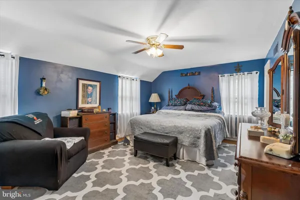 $525,000 | 908 Roberts Avenue, Drexel Hill, PA 19026