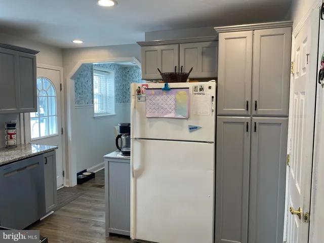 $539,900 | 908 Roberts Avenue, Drexel Hill, PA 19026