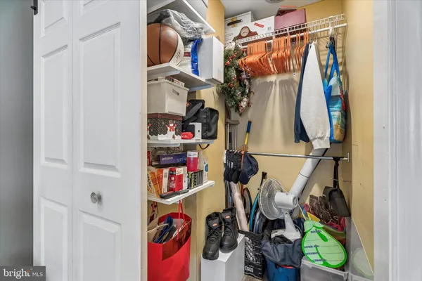 $525,000 | 908 Roberts Avenue, Drexel Hill, PA 19026