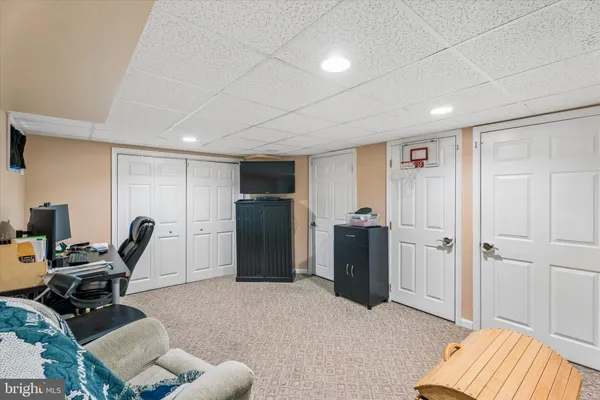 $525,000 | 908 Roberts Avenue, Drexel Hill, PA 19026