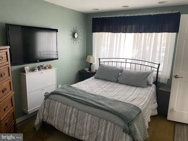 $539,900 | 908 Roberts Avenue, Drexel Hill, PA 19026