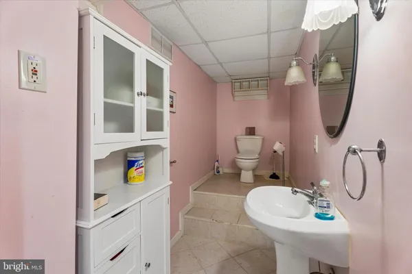 $525,000 | 908 Roberts Avenue, Drexel Hill, PA 19026