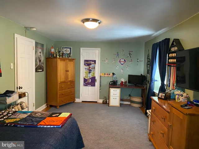 $539,900 | 908 Roberts Avenue, Drexel Hill, PA 19026