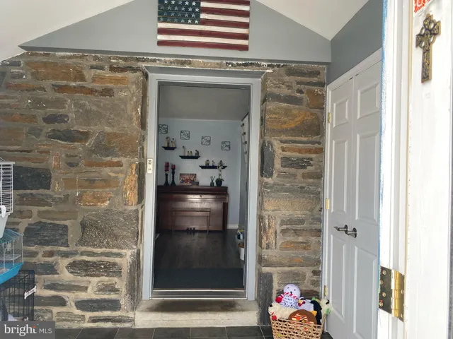 $539,900 | 908 Roberts Avenue, Drexel Hill, PA 19026