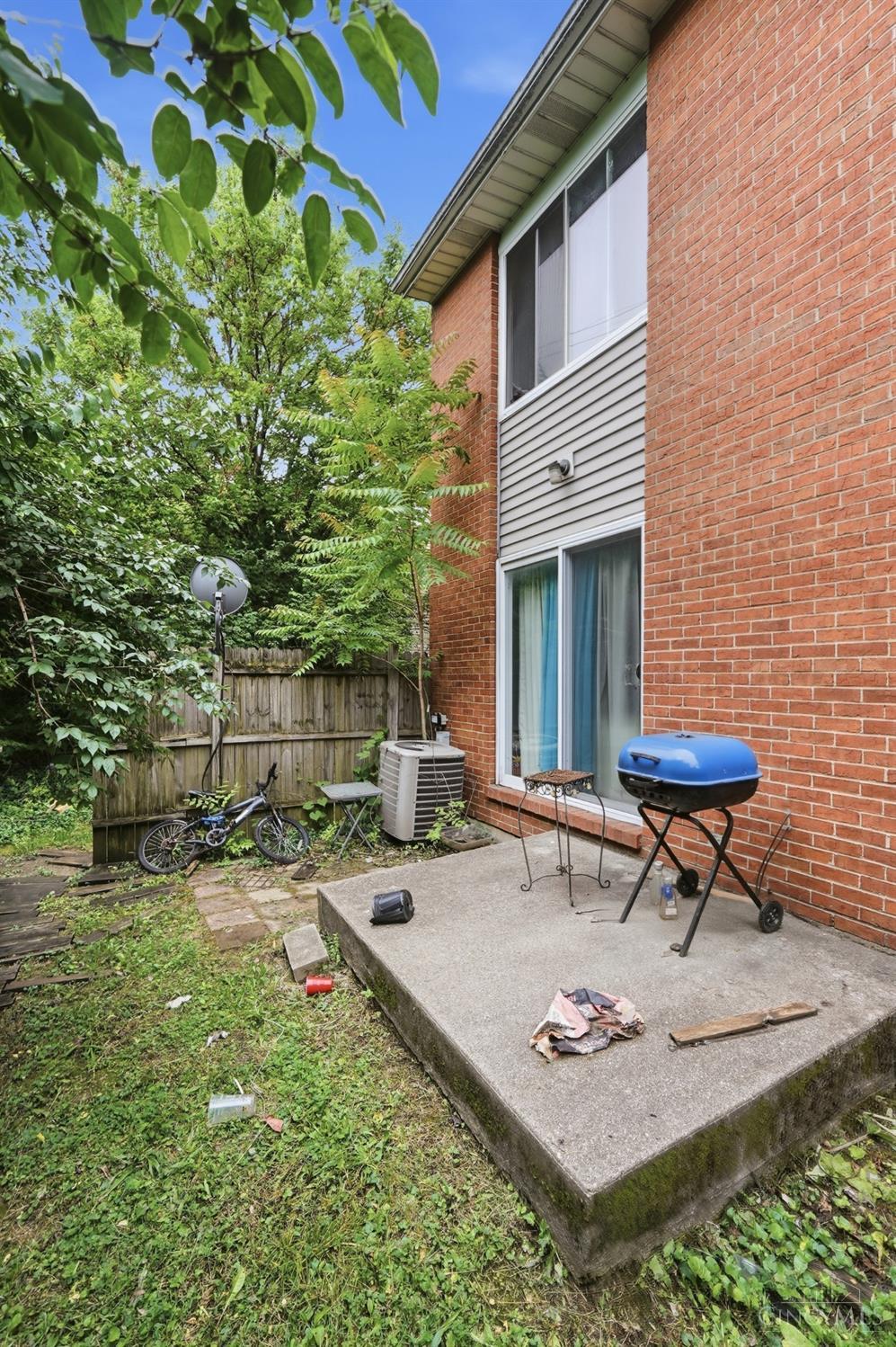 3433 Reading Road Cincinnati, OH 45229 - Photo 48 of 54