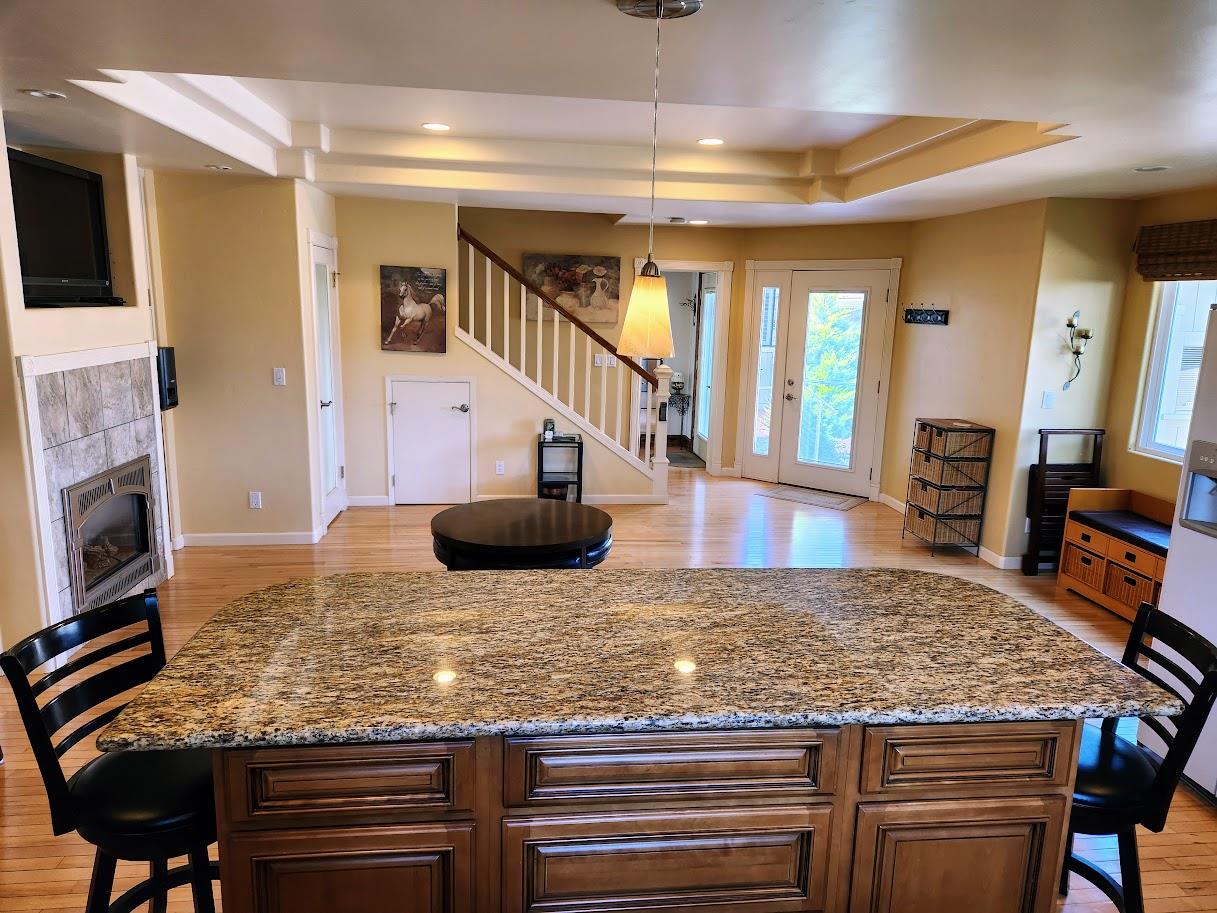 45 Chestnut Street Salinas, CA 93901 - Photo 11 of 23 a view of a living room