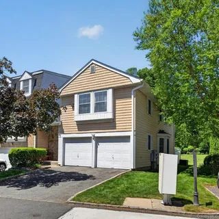 $1,298,000 | 88 Hidden Ridge Drive, Syosset, NY 11791