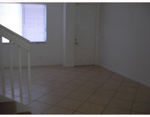 1920 Hibiscus Lane, Unit 163 Riviera Beach, FL 33404 - Photo 4 of 16