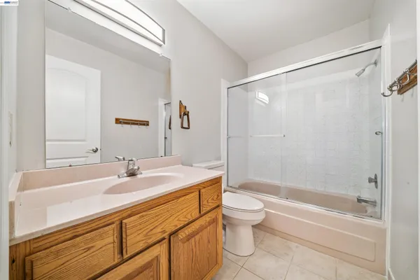 $559,000 | 960 Shorepoint Court, Unit 116, Alameda, CA 94501