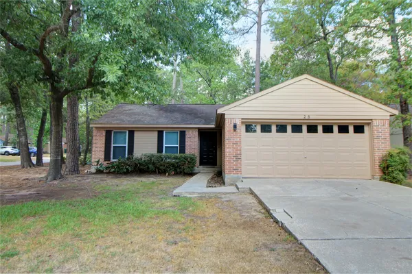 $2,100 | 28 East Brookberry Court, Spring, TX 77381