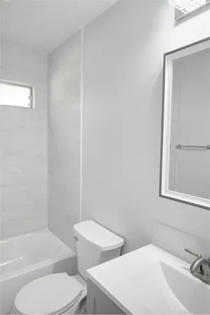 $2,100 | 28 East Brookberry Court, Spring, TX 77381