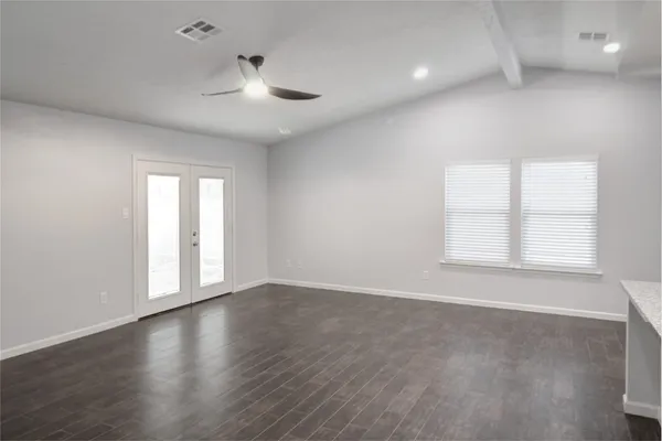 $2,100 | 28 East Brookberry Court, Spring, TX 77381