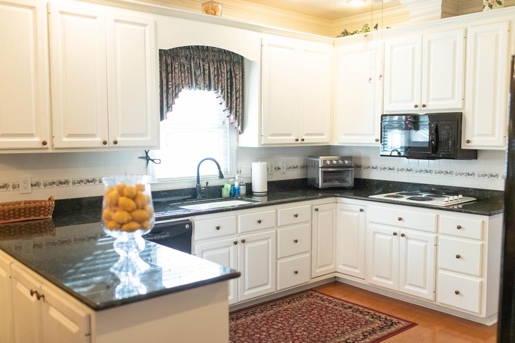 1054 Ridge Road Valdosta, GA 31605 - Photo 8 of 53 Gallery Image 8