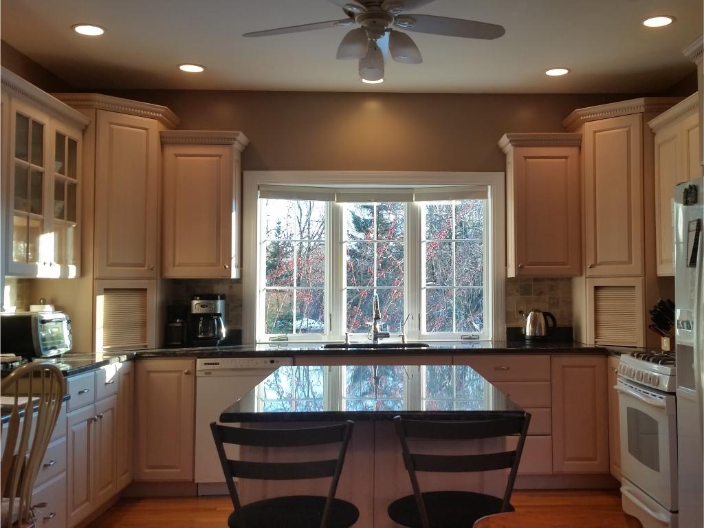 166 Huse Road Manchester, NH 03103 - Photo 3 of 36