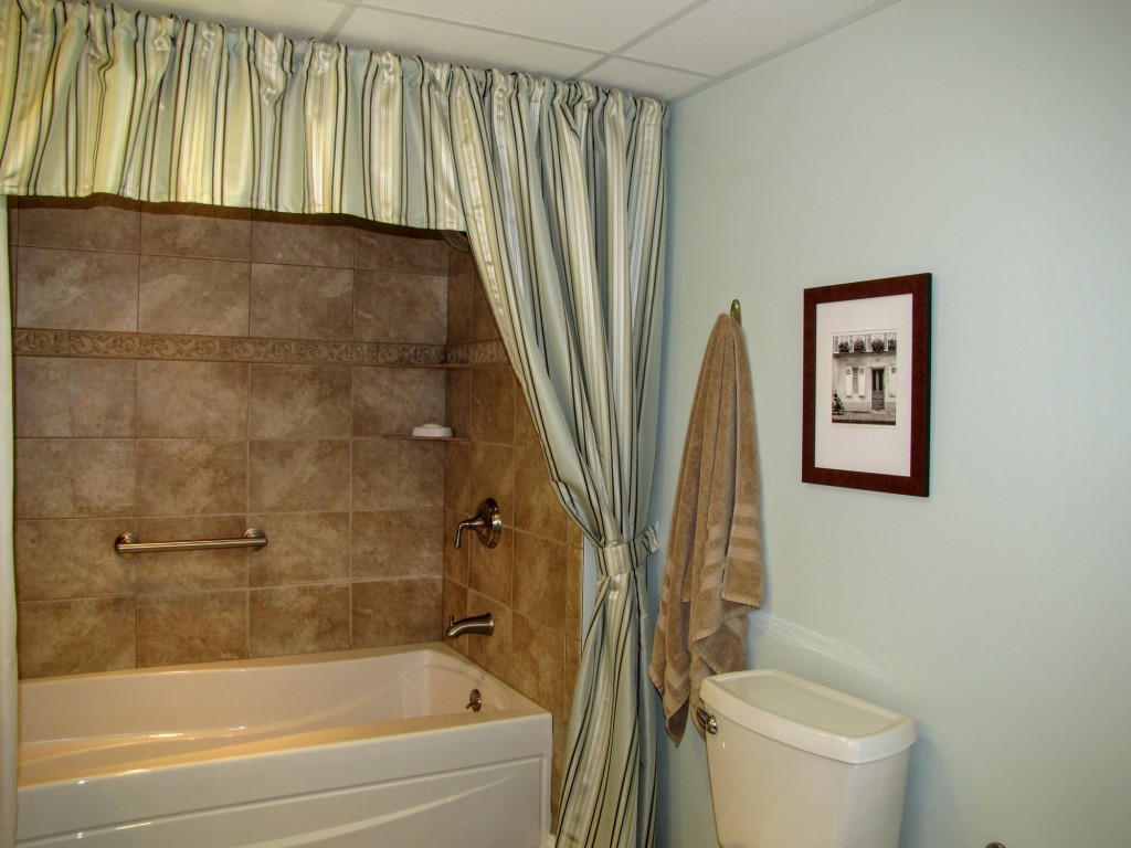 166 Huse Road Manchester, NH 03103 - Photo 25 of 36