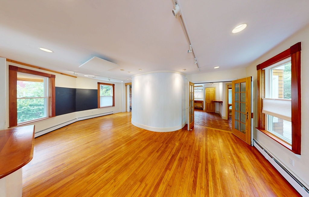 14 Main Street Shelburne, MA 01370 - Photo 4 of 35