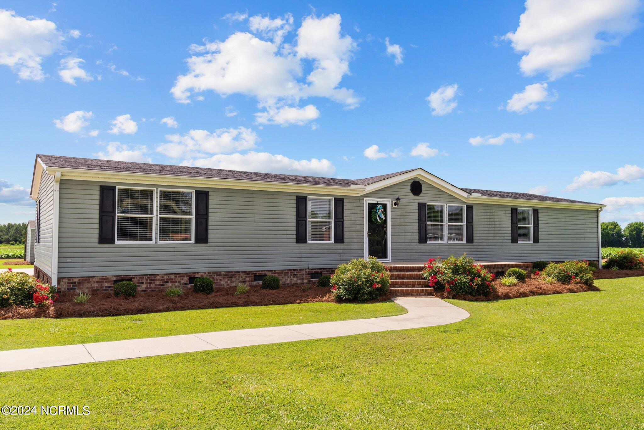 3440 Ormondsville Road Ayden, NC 28513 - Photo 1 of 52 44-web-or-mls-DSC_0610