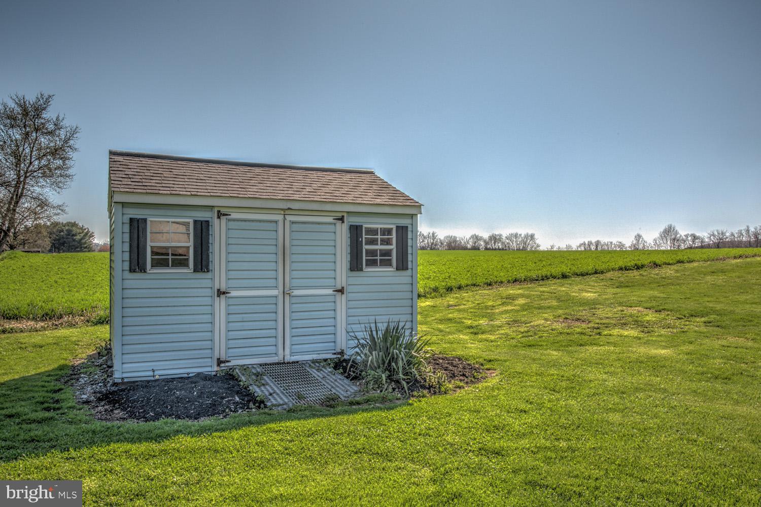 31 Trail Road South Elizabethtown, PA 17022 - Photo 32 of 40 a view of a house with a yard