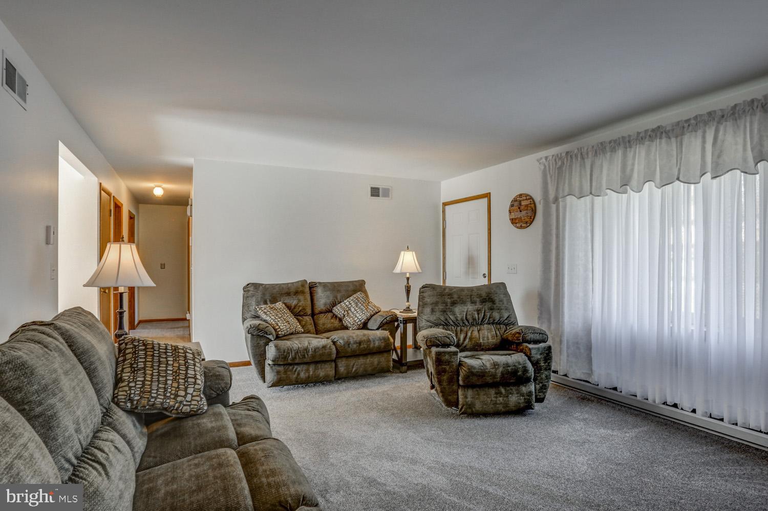31 Trail Road South Elizabethtown, PA 17022 - Photo 8 of 40 a living room with furniture and a window