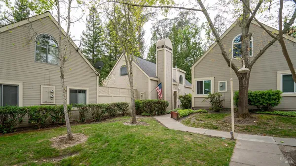 $610,000 | 3335 Yulupa Avenue, Santa Rosa, CA 95405