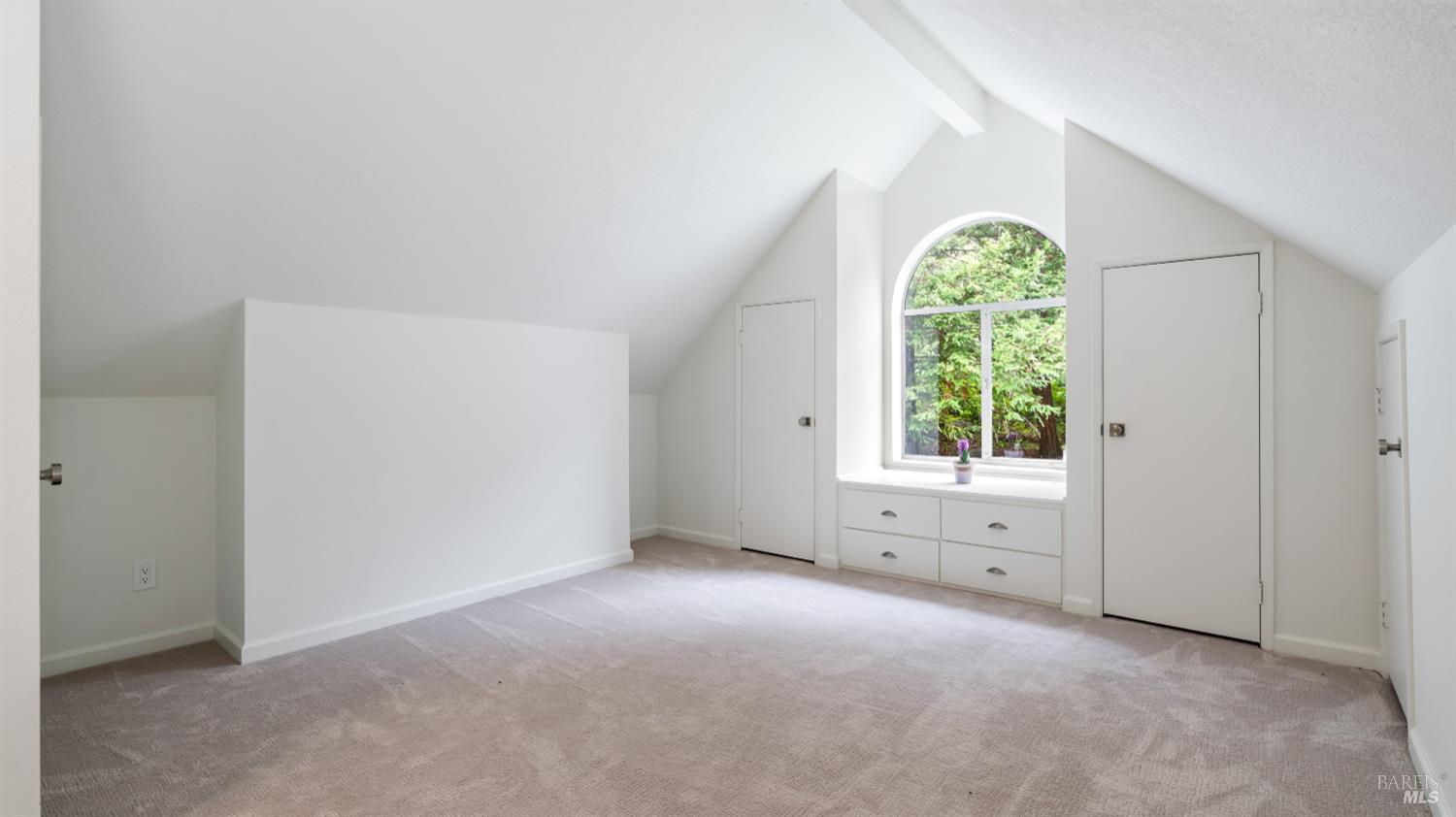 3335 Yulupa Avenue Santa Rosa, CA 95405 - Photo 25 of 39 an empty room with a window
