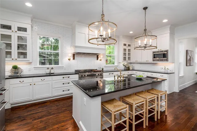 $2,225,000 | 812 Baker Street, McKinney, TX 75069