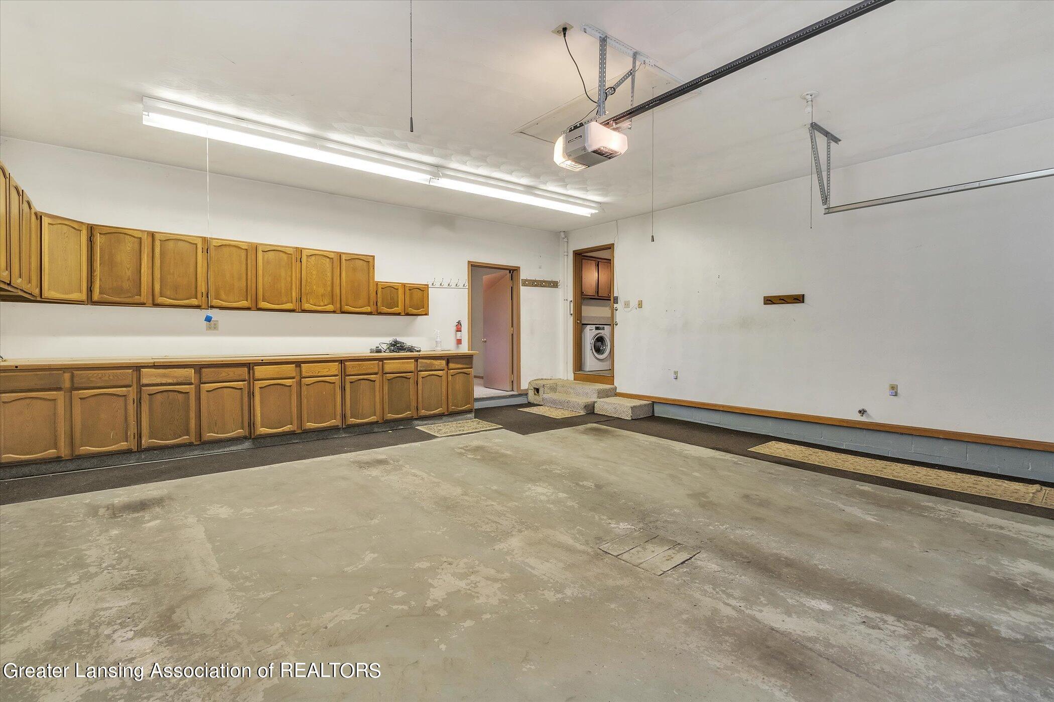 15200 Airport Road Lansing, MI 48906 - Photo 20 of 52 21-15200-Airport-WindowStill-Real-Estate