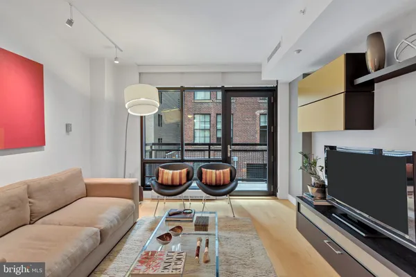 $3,450 | 912 F Street Northwest, Unit 102, Washington, DC 20004