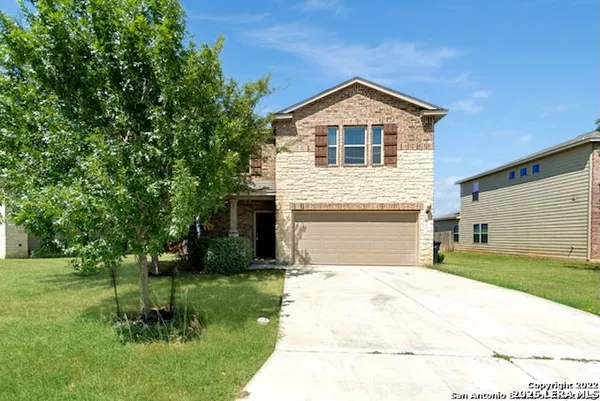 $2,300 | 660 Community Drive, New Braunfels, TX 78132