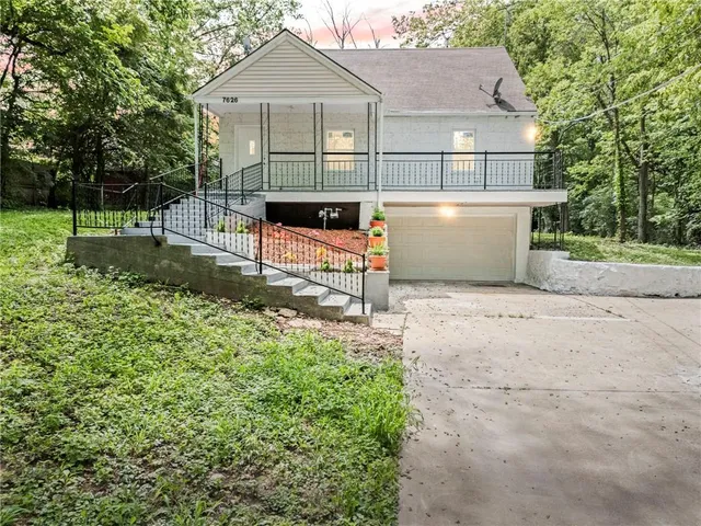 $285,000 | 7626 Sycamore Avenue, Kansas City, MO 64138