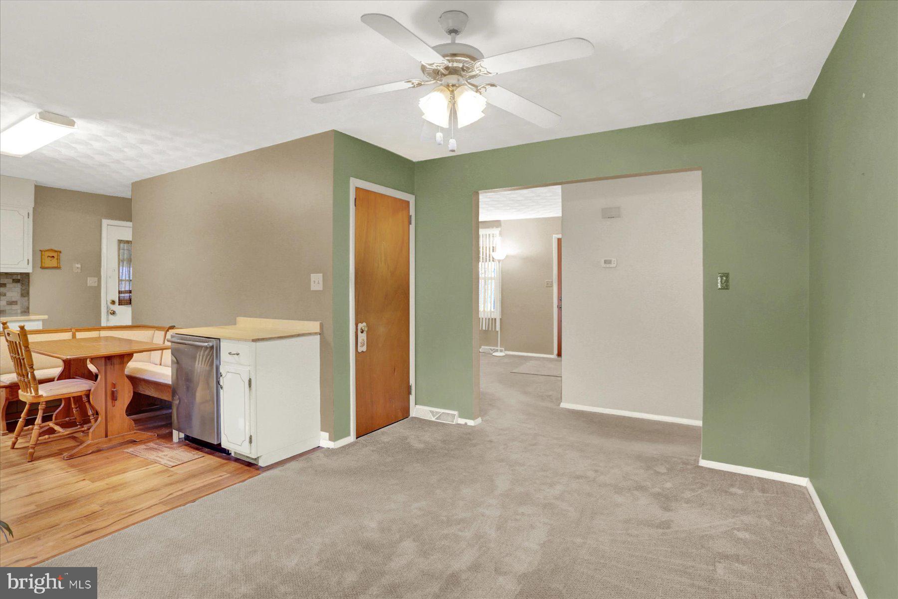 970 Cranes Gap Road Carlisle, PA 17013 - Photo 12 of 48 a view of a livingroom with furniture